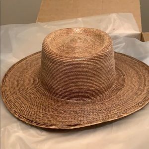 Lack of color Palma Boater